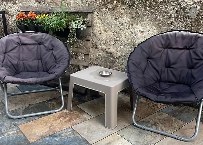 Friend's House Hostal Maía